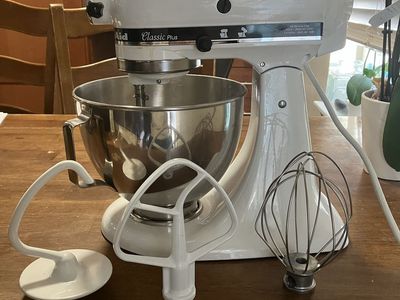 KitchenAid Classic Plus Stand Mixer