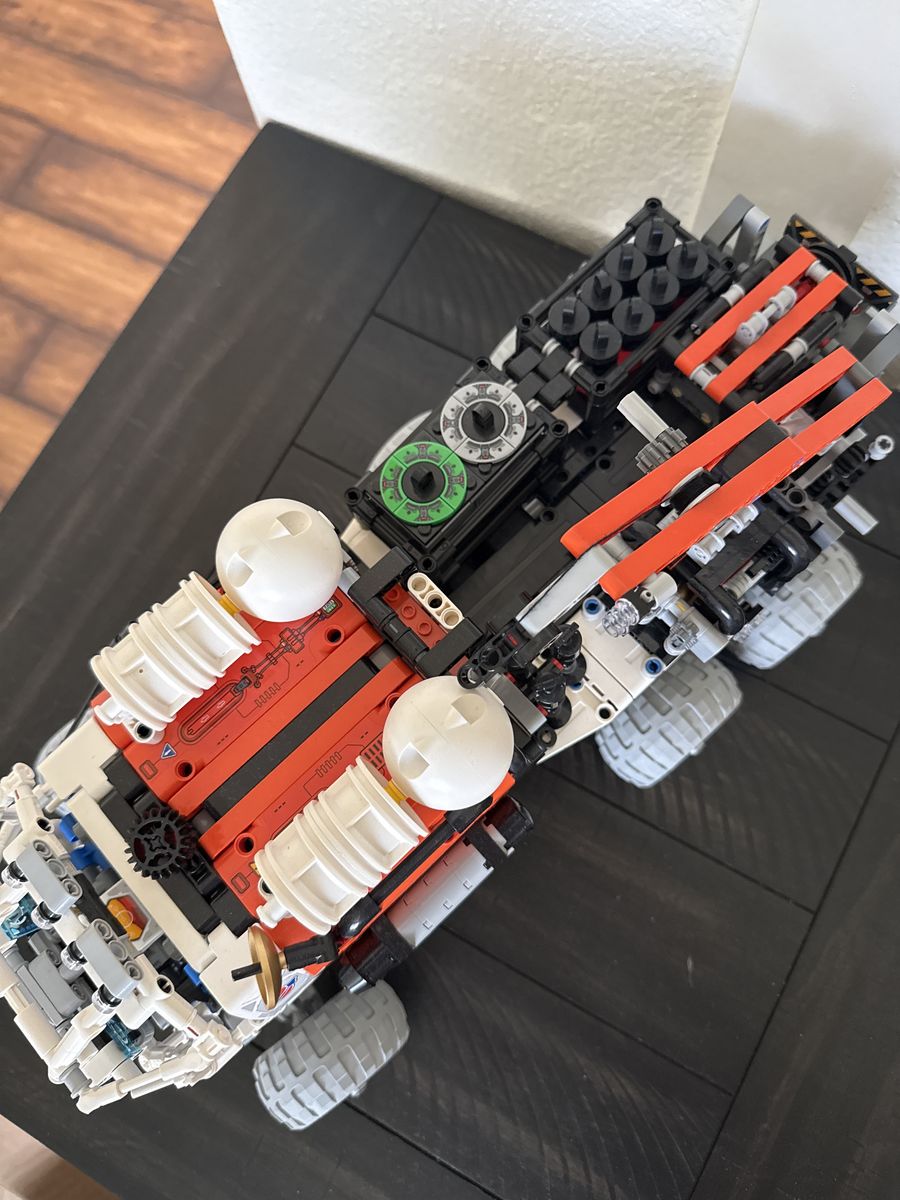 Main image 4