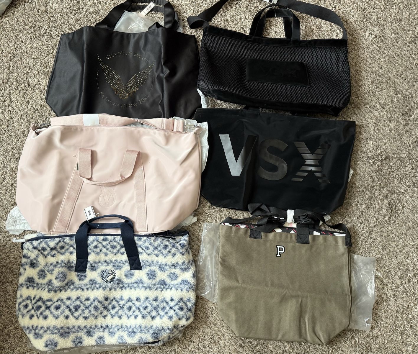 VSX, Victoria’s Secret Pink & VS tote bags $17 or 2 for $30 black pink Sherpa