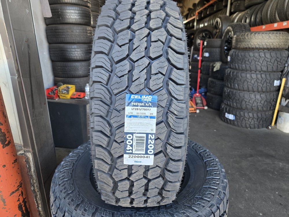 SET LT285/70R17 CELIMO PREVAIL A/T