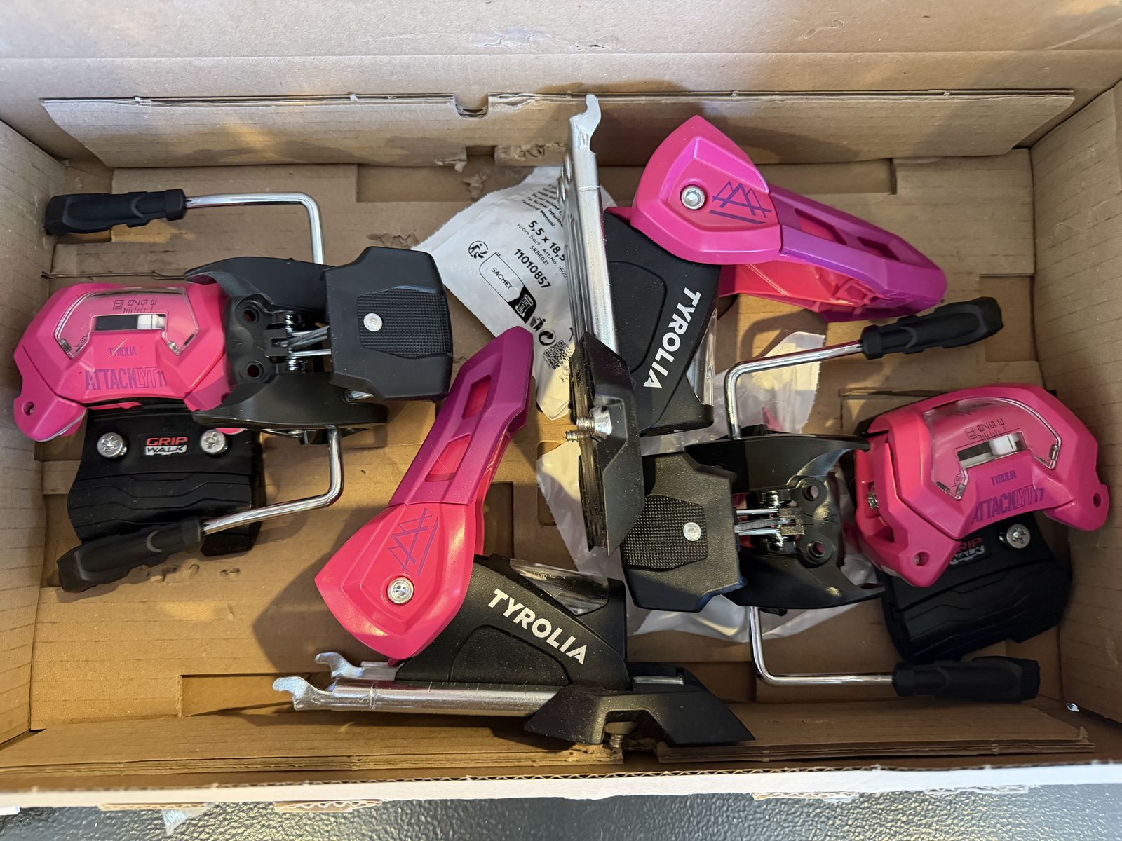 NEW Tyrolia Attack LYT 11 GW Bindings 110 Brake