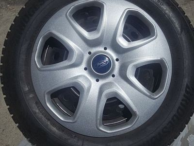 Set of 4 Bridgestone blizzak tires like new