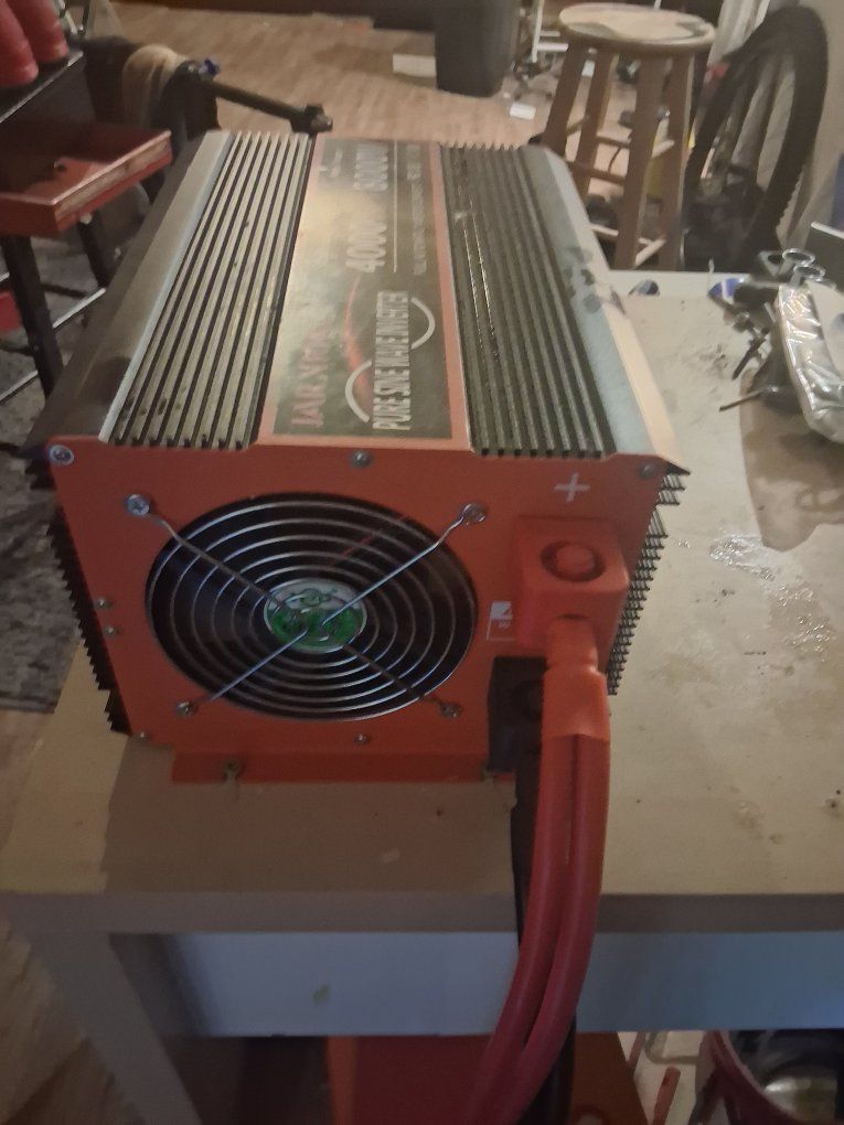 Main image 3
