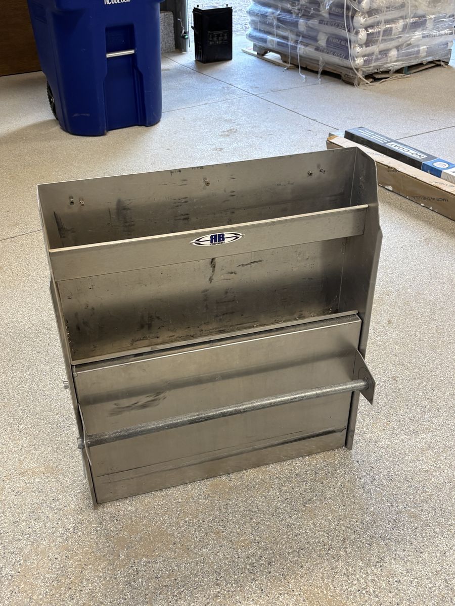 RB wall mounted storage