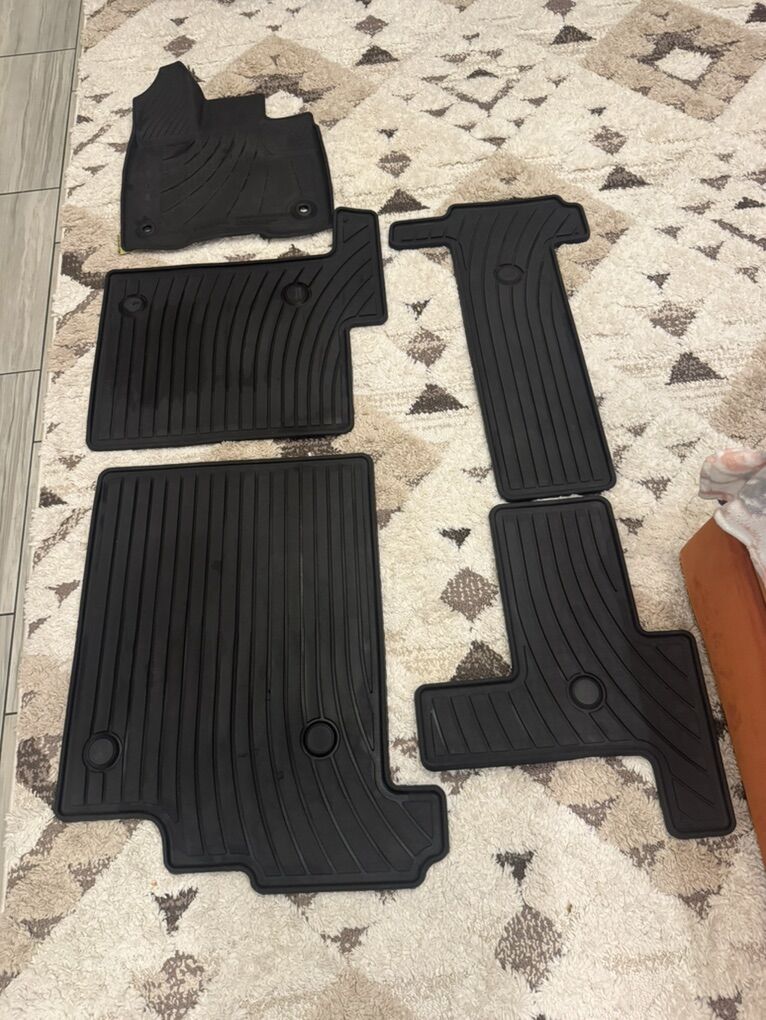Toyota Sienna 2022 floor mats