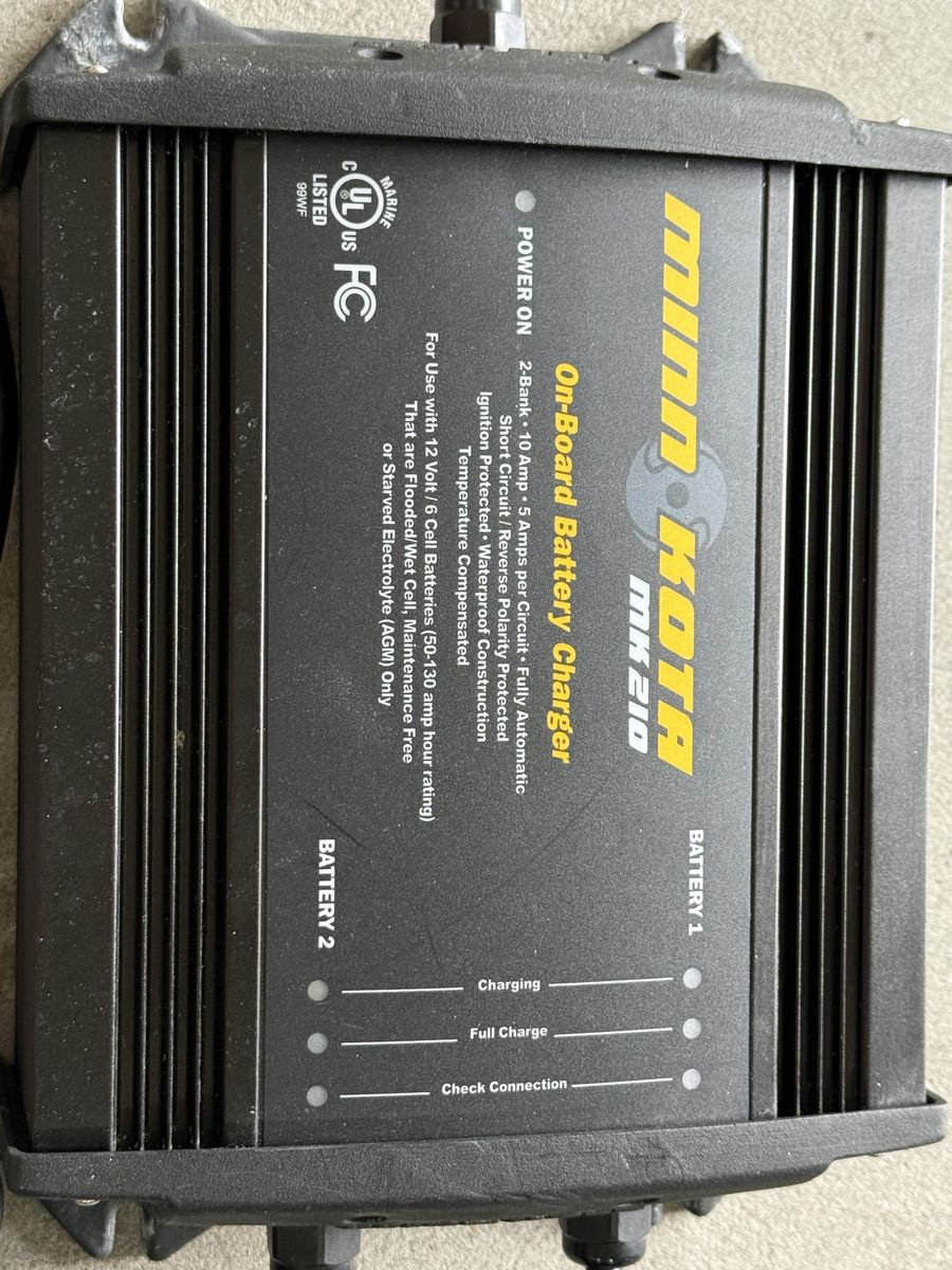 Minn Kota onboard charger mk210