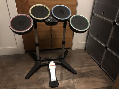 Xbox 360 Wireless Rock Band Harmonix Drum Set Model XBDMS2 with Pedal