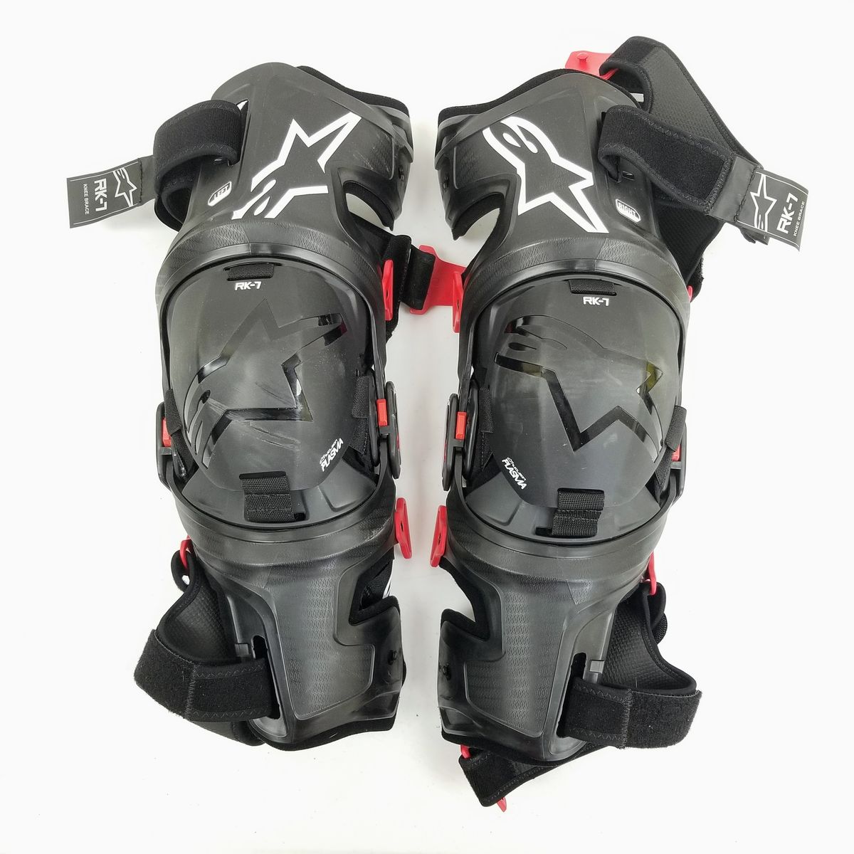 Alpinestars RK-7 Plasma Knee Brace (Black/Red, Medium) (482-00072M-L-R1-S3)