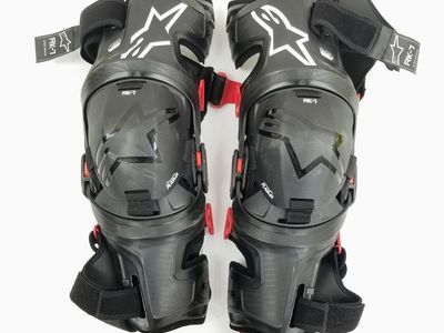 Alpinestars RK-7 Plasma Knee Brace (Black/Red, Medium) (482-00072M-L-R1-S3)