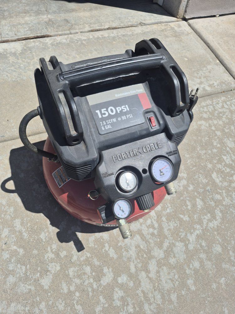 PORTER-CABLE 150 PSI 6 Gallon Pancake Air Compressor - Maintenance-Free Pump