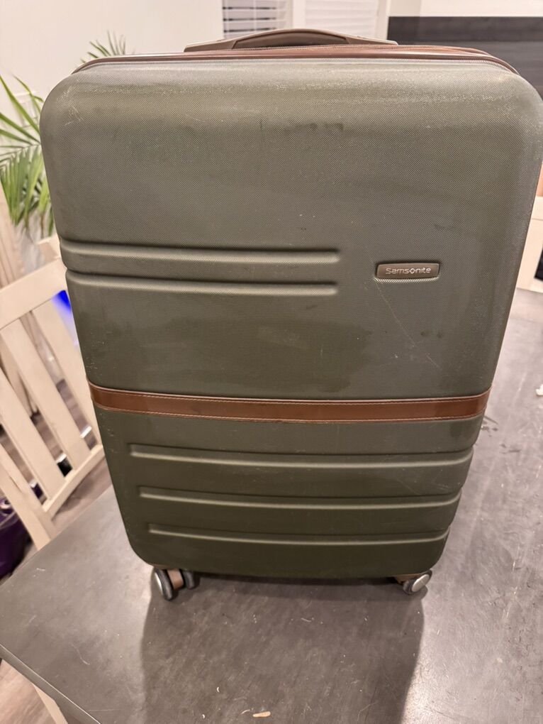 Samsonite Large Luggage