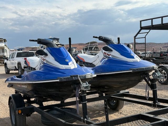 2019 Yamaha Jet skis EX Deluxe ( two skis W trailer )