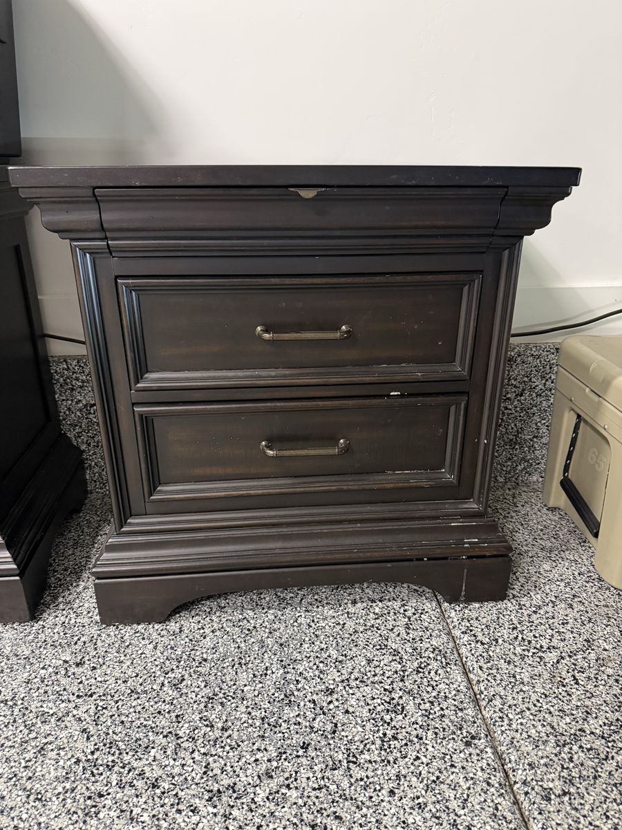 Caldwell bedroom set