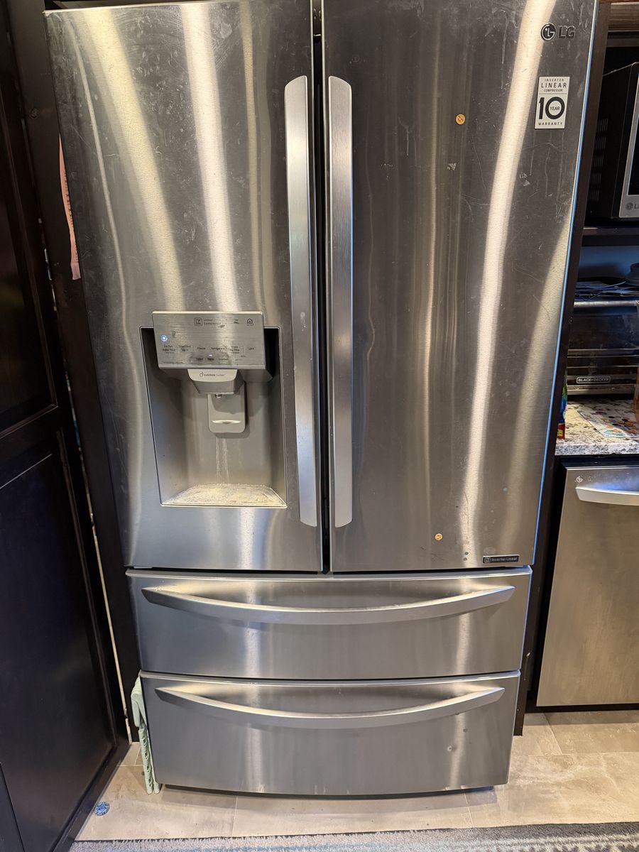 Free Broken (won’t cool). LG Refrigerator