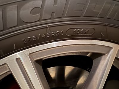 Michelin Latitude Sport 3 (four like new)