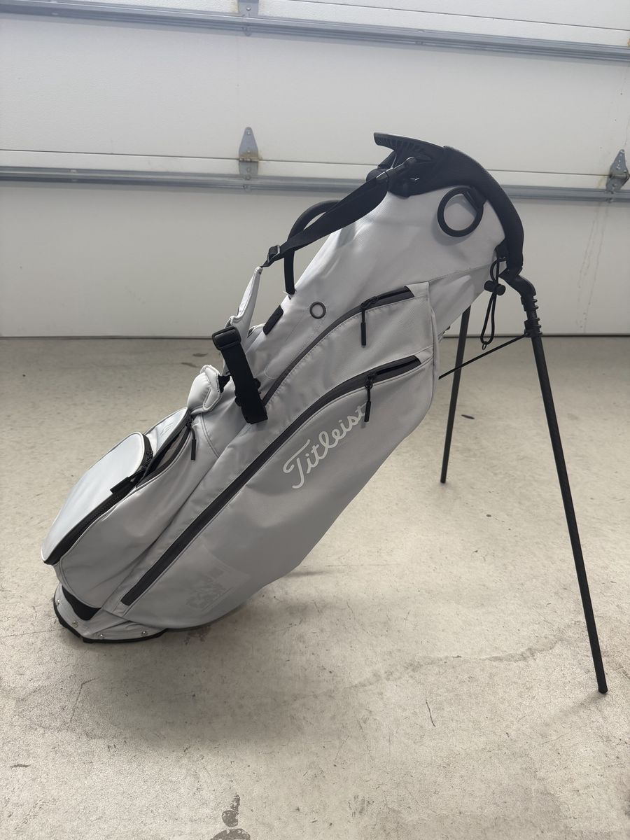 Titleist Players 4 Carbon Stand Bag - Lightweight Gray Golf Bag