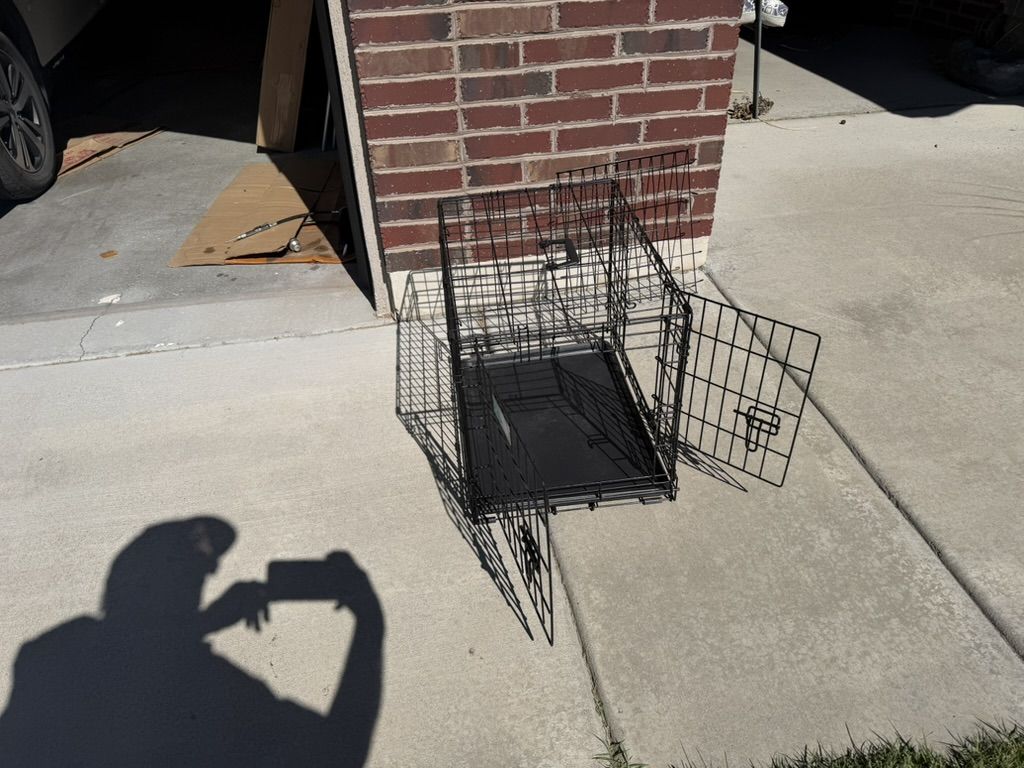 Dog crate