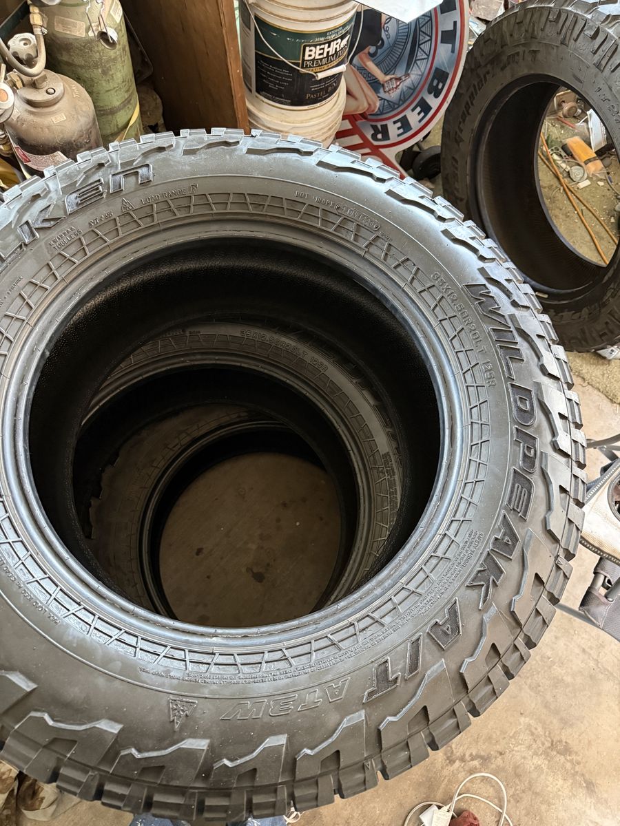35x12.50r20 Falken Wildpeak At3