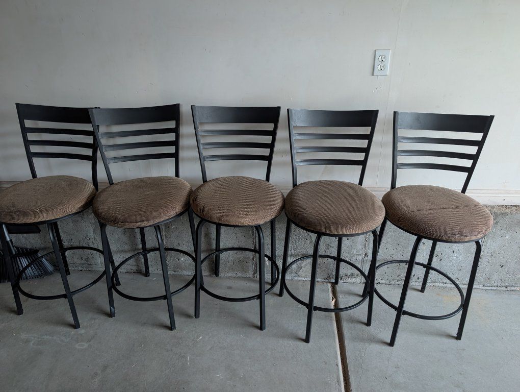 5 metal swivel barstools