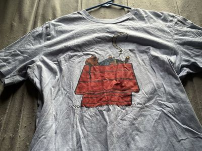Snoop Dogg Graphic T-Shirt Light Blue Snoopy Doghouse Parody Size L