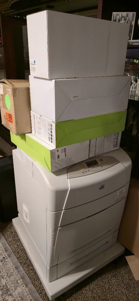 HP Color LaserJet 5500dn Package + Extra Toners, Modules, Fuser & Stand