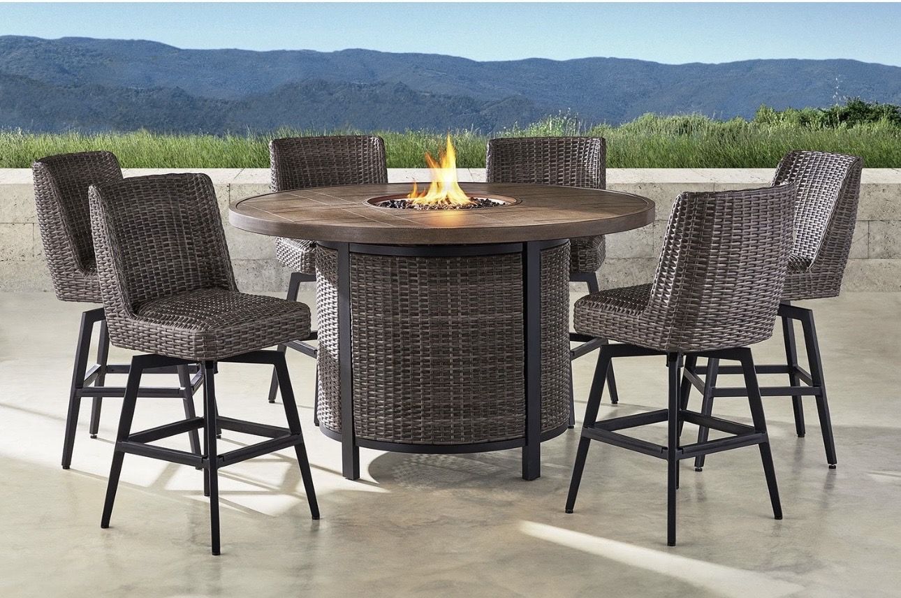 Patio Table and chairs with fire pit