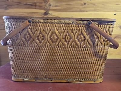 Vintage Redmon Picnic Basket