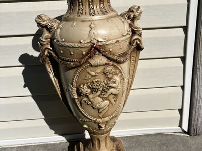 MARWAL 21 GREEK ROMAN CHERUBS VASE