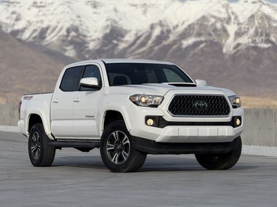 2018 TOYOTA TACOMA TRD Sport