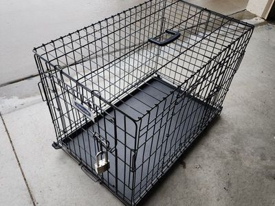 Petmate Wire Dog Crate Kennel with Plastic Pan and Lock