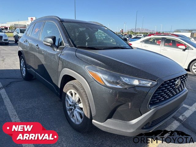 2024 Toyota Corolla Cross LE