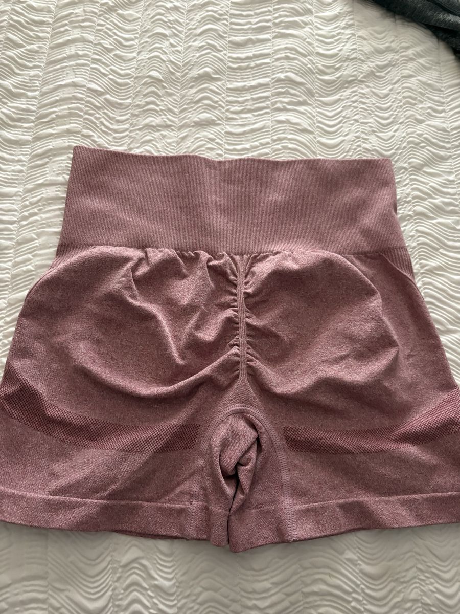 Women's High-Waisted Seamless Scrunch Workout Shorts - Mauve Pink, Size L