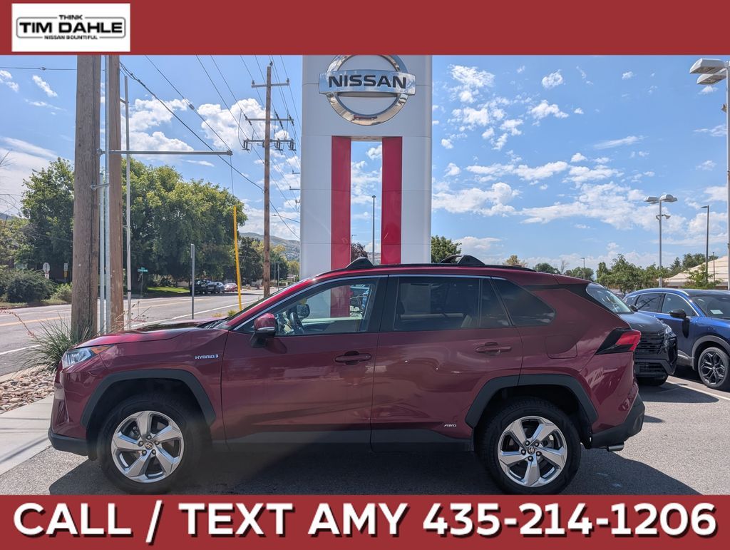 2021 Toyota RAV4 XLE Premium