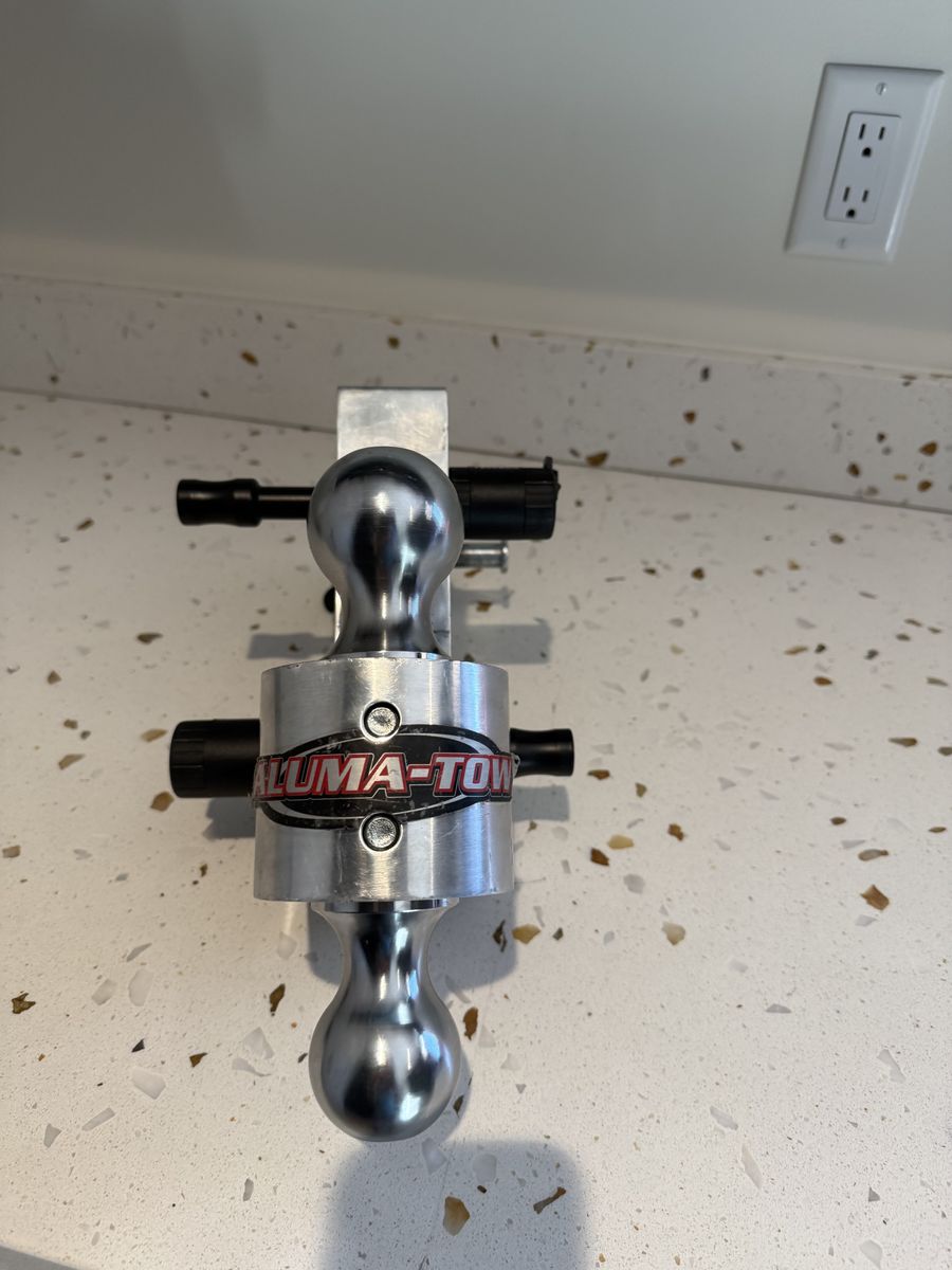 Tow hitch,