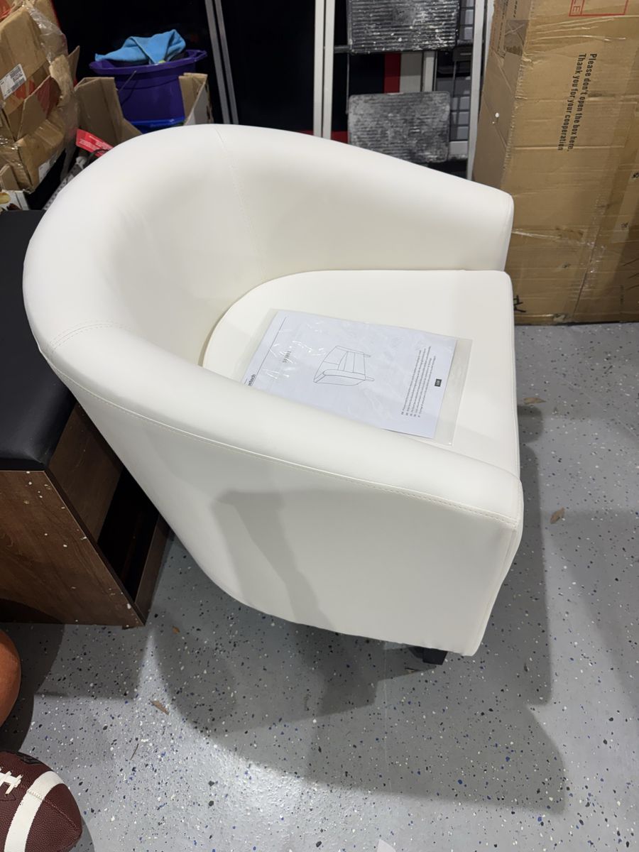 Yaheetech barrel chair