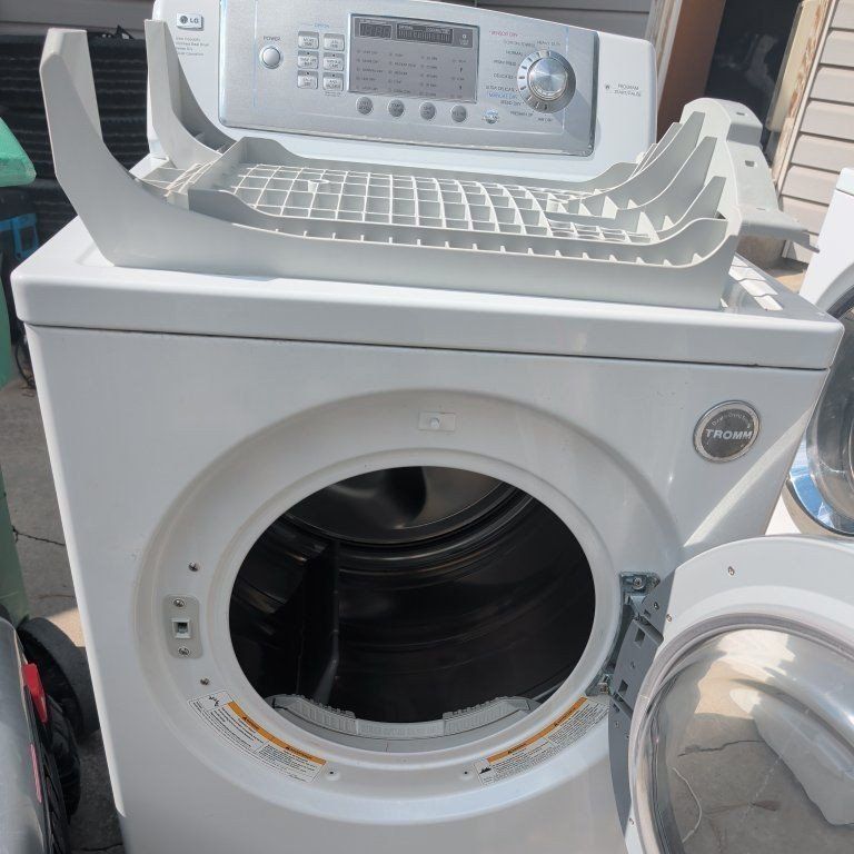 LG Tromm Front Load Washer and Dryer Set White with Pedestals