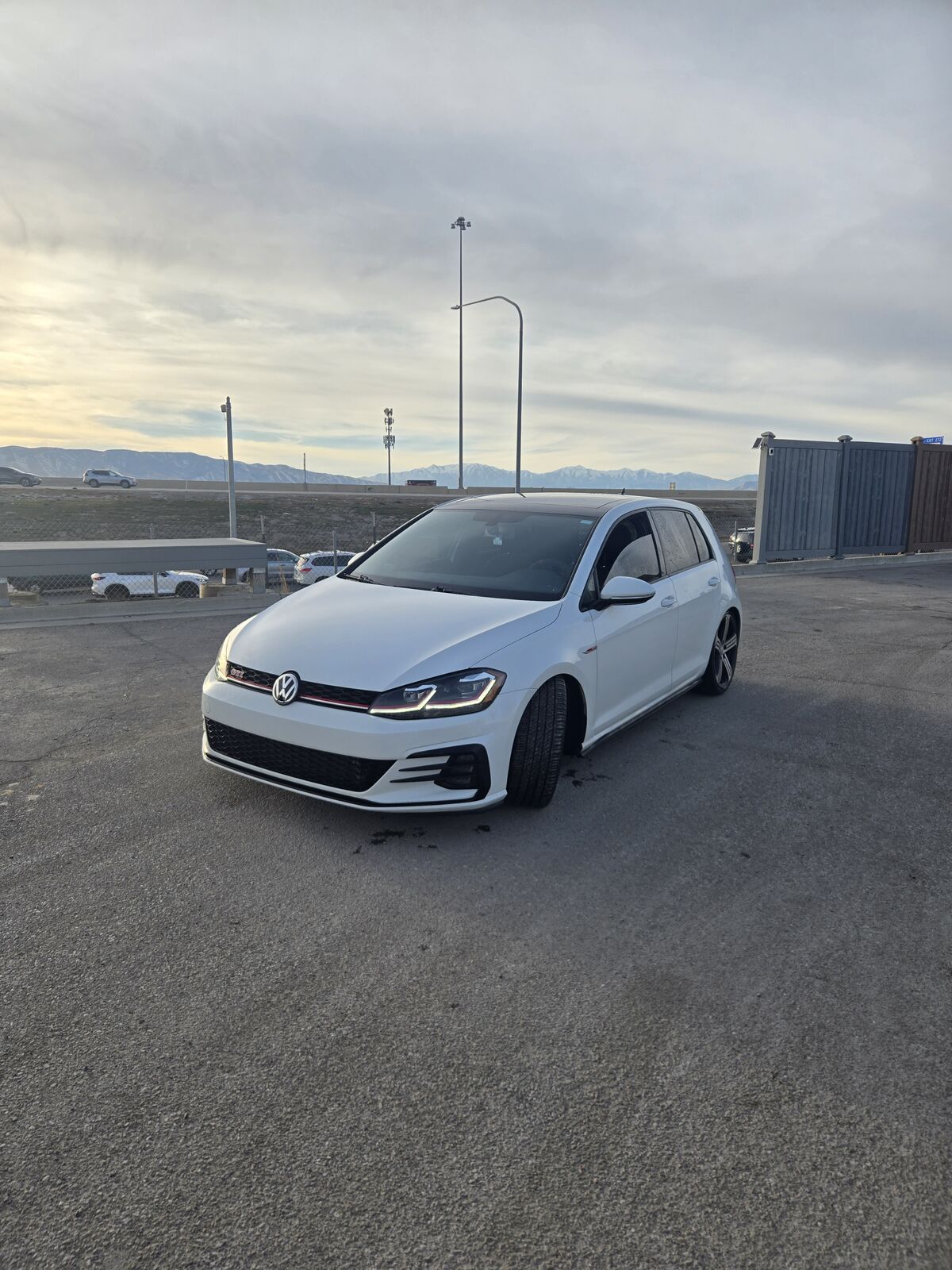 2019 Volkswagen Golf GTI SE