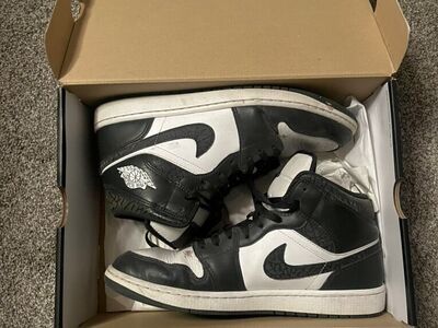 Size 12 Jordan 1 Mid Black/White