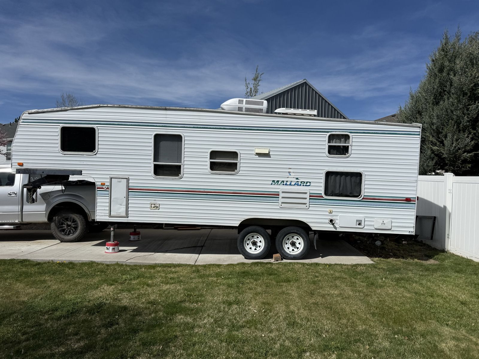 2000 Mallard 5th Wheel