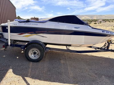 2007 Four Winns Horizon 180 Boat