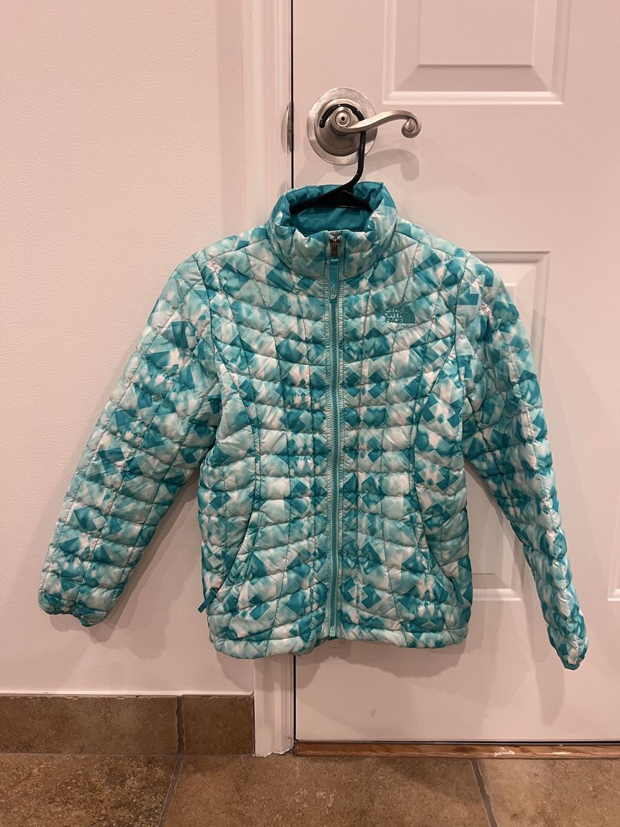 Girls The North Face Quilted Puffer Jacket Blue White Geometric
