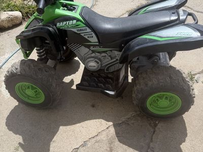 Kids Yamaha 12 volt battery four wheeler