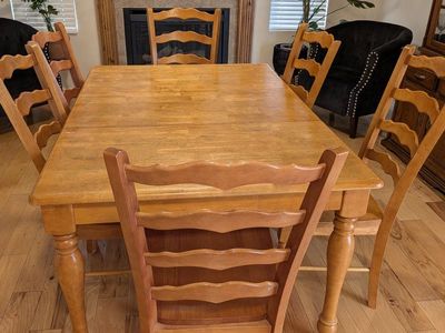 Solid Wood Wooden Dining Table with 6 Ladder Back Chairs