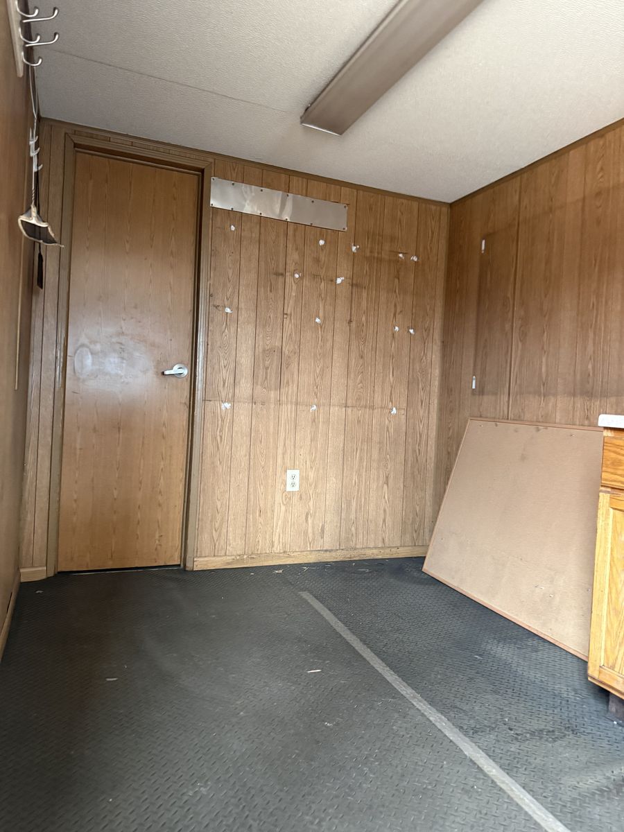 Main image 10