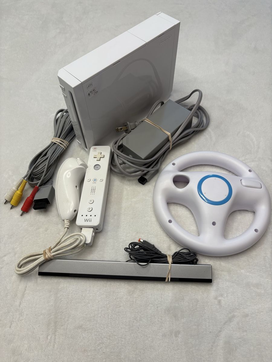 Wii Console - White w/Wheel