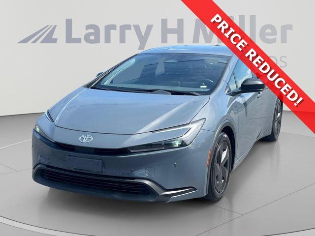 2024 Toyota Prius LE