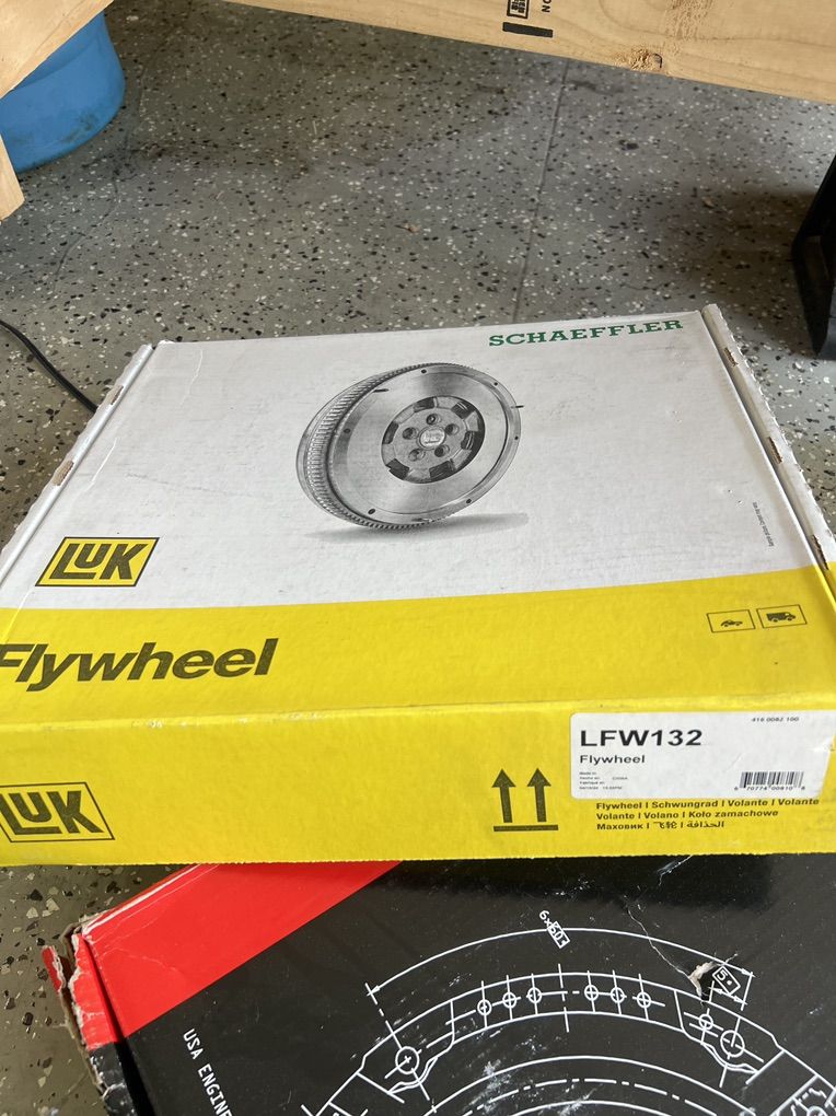 Ford 300 Flywheel LUK LFW132