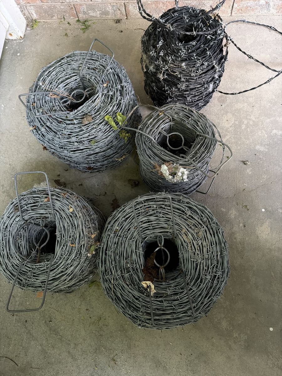 Barbed Wire 5 Rolls Galvanized