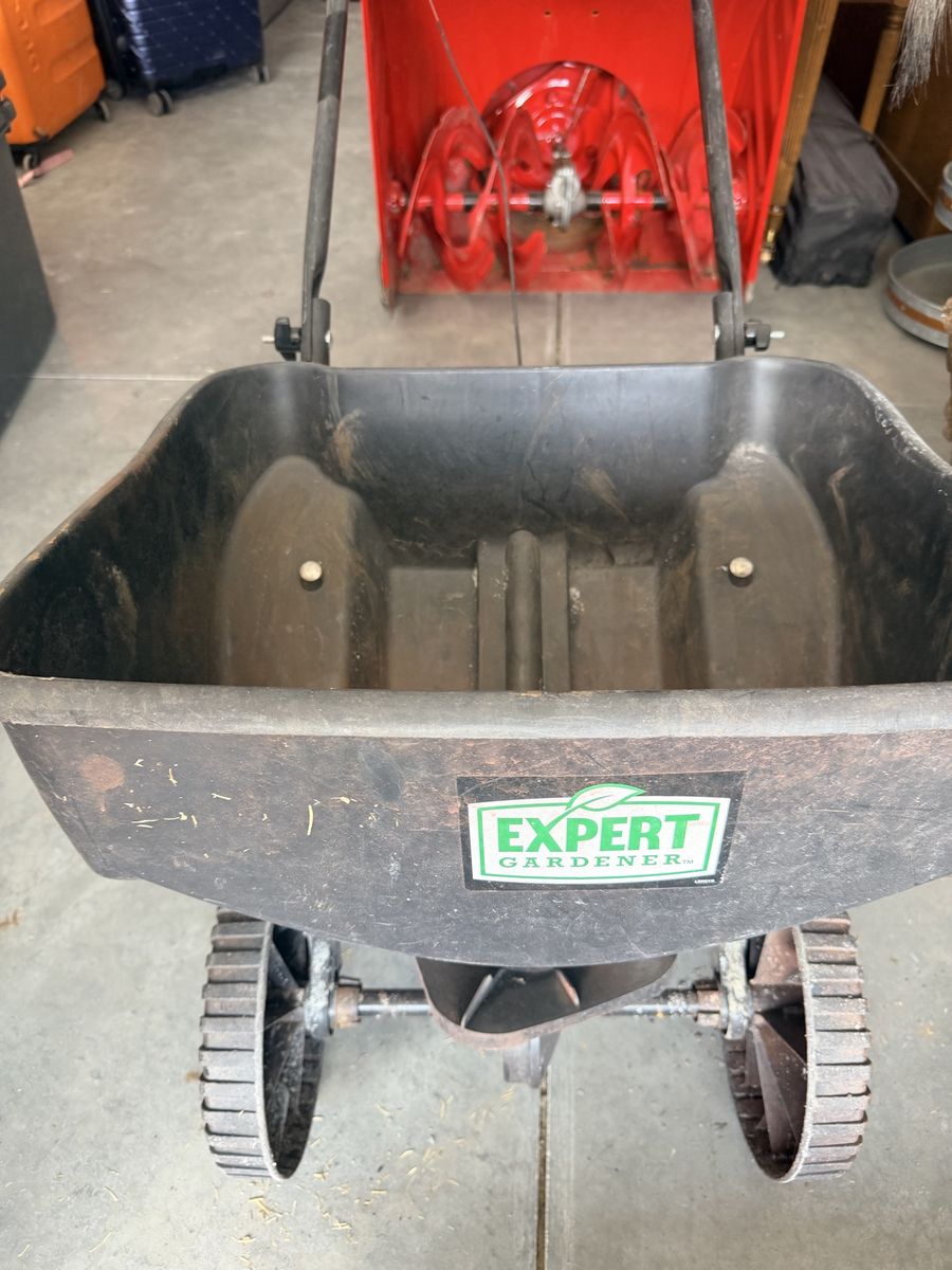 Expert Gardener Walk-Behind Broadcast Spreader for Fertilizer, Seed, Salt - UsedGood