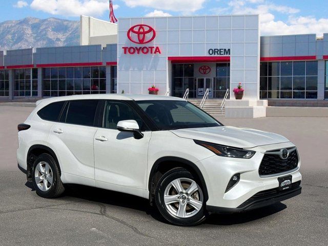 2024 Toyota Highlander LE